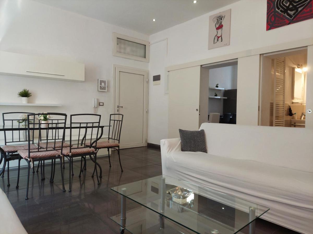 בולוניה Luxury Station Apartment מראה חיצוני תמונה