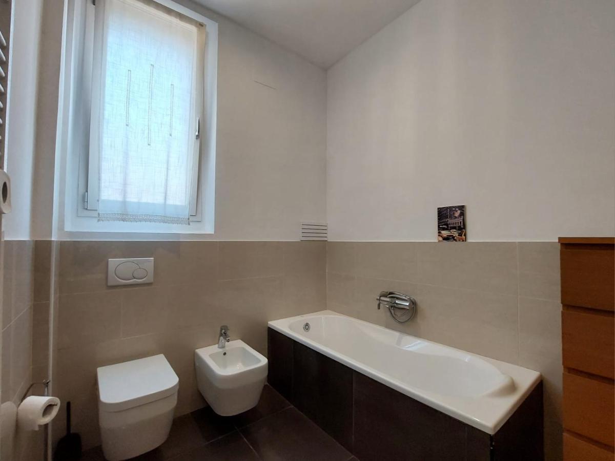 בולוניה Luxury Station Apartment מראה חיצוני תמונה