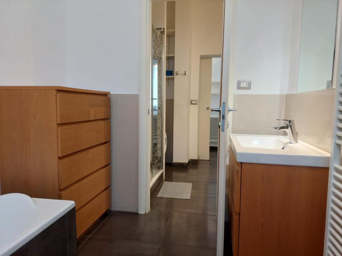 בולוניה Luxury Station Apartment מראה חיצוני תמונה