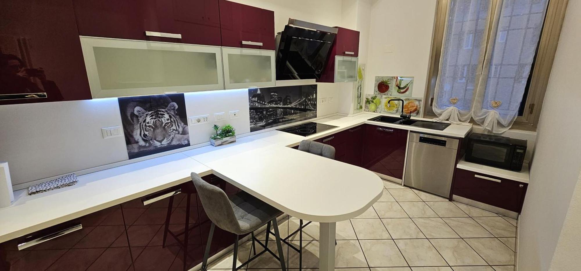 בולוניה Luxury Station Apartment מראה חיצוני תמונה